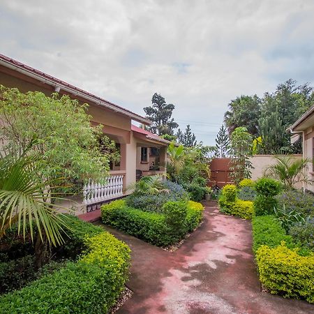 Tuzza Hotel Bushenyi Kültér fotó