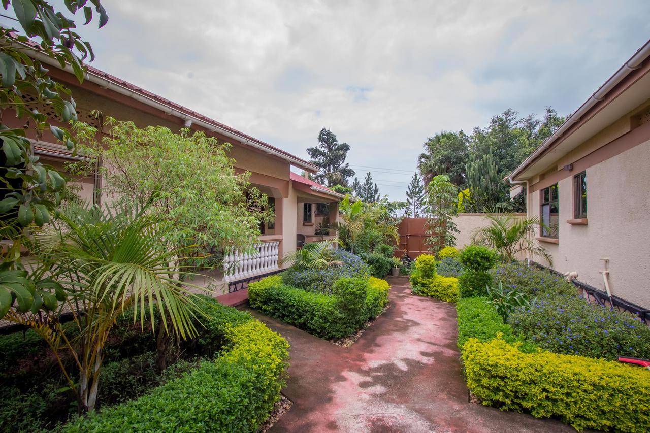 Tuzza Hotel Bushenyi Kültér fotó