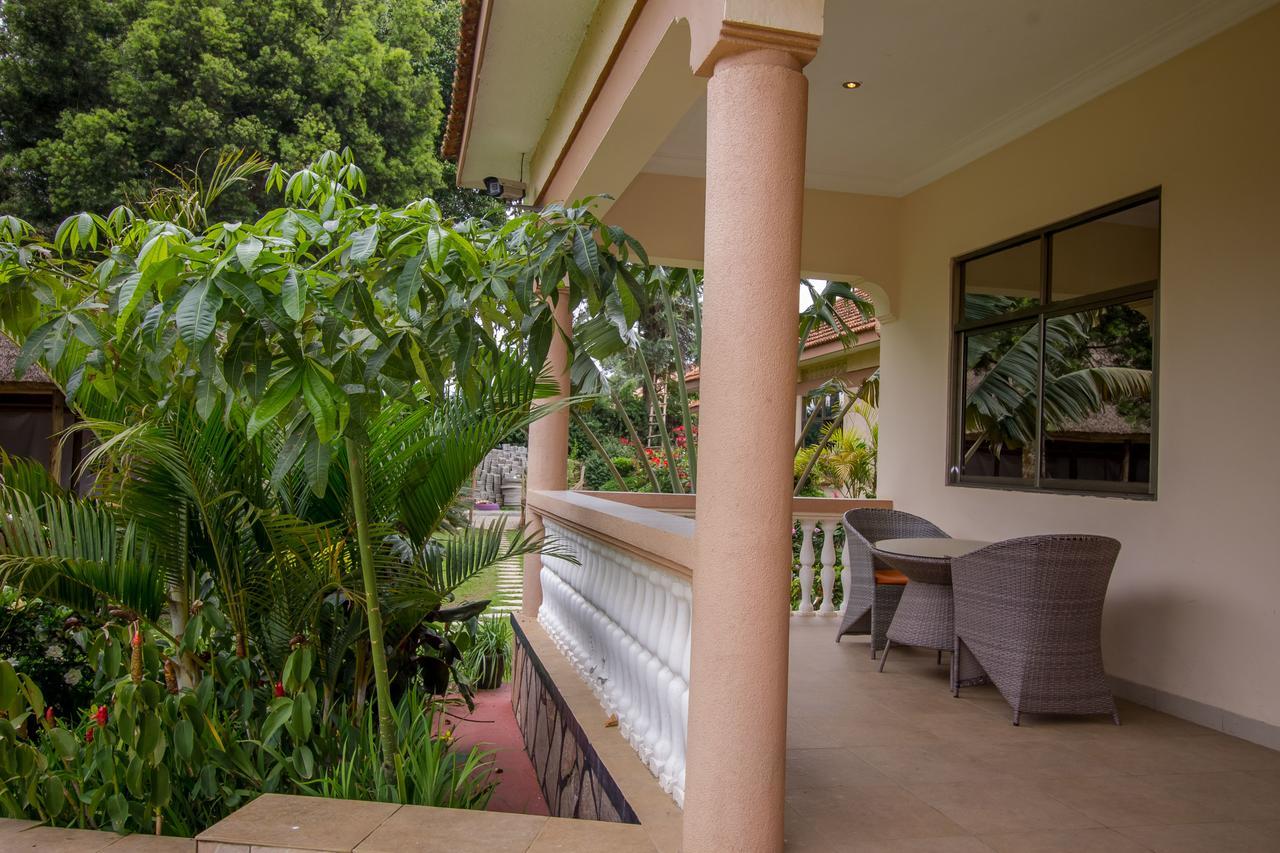 Tuzza Hotel Bushenyi Kültér fotó