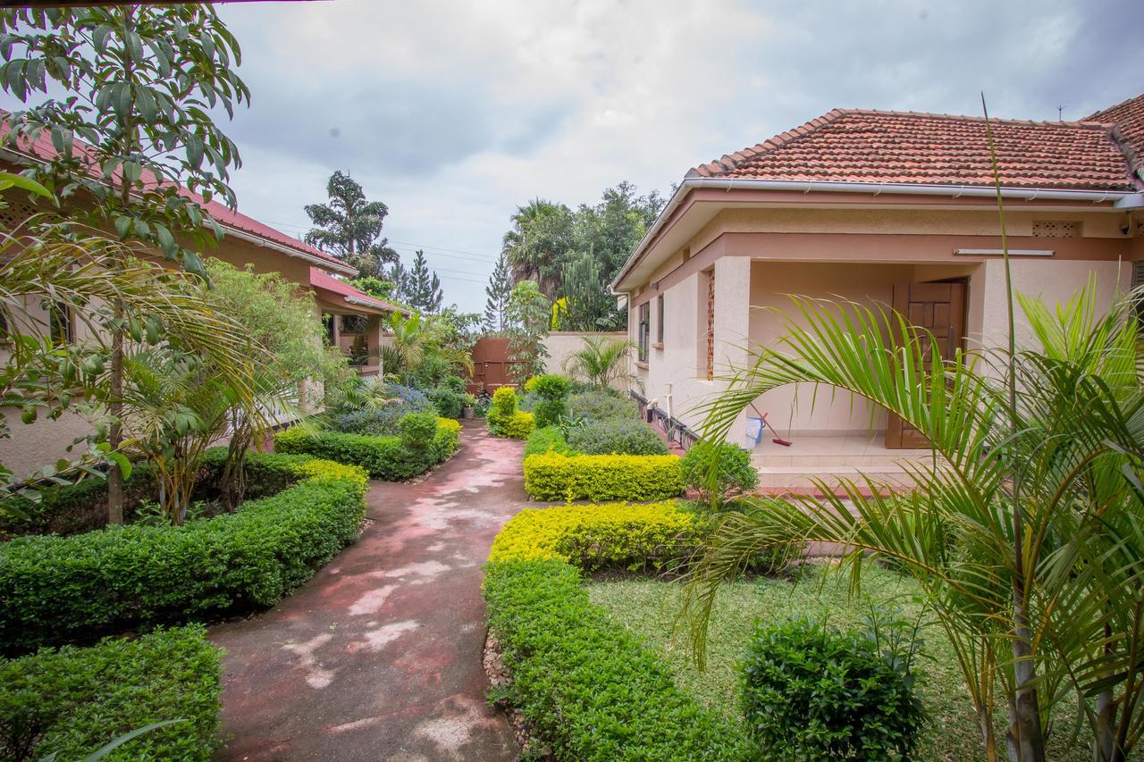 Tuzza Hotel Bushenyi Kültér fotó