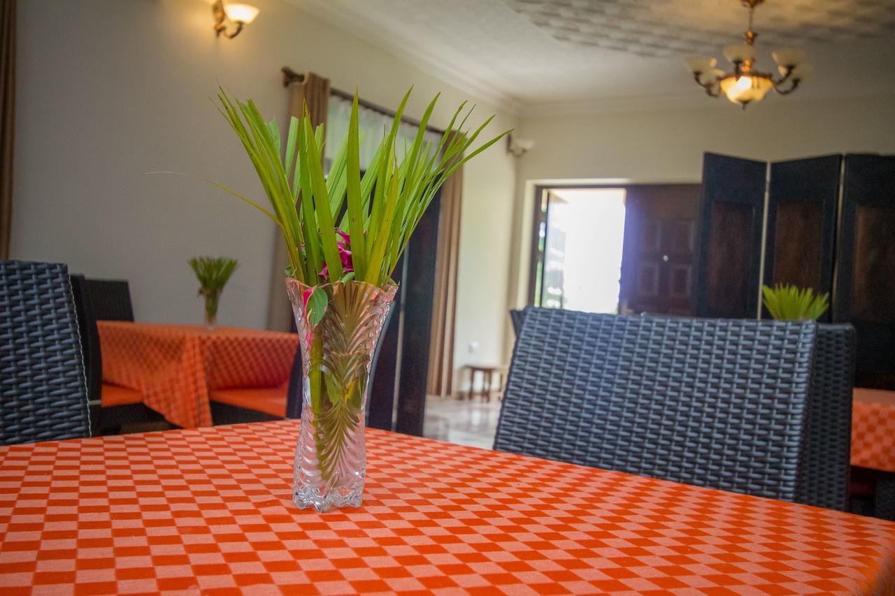 Tuzza Hotel Bushenyi Kültér fotó
