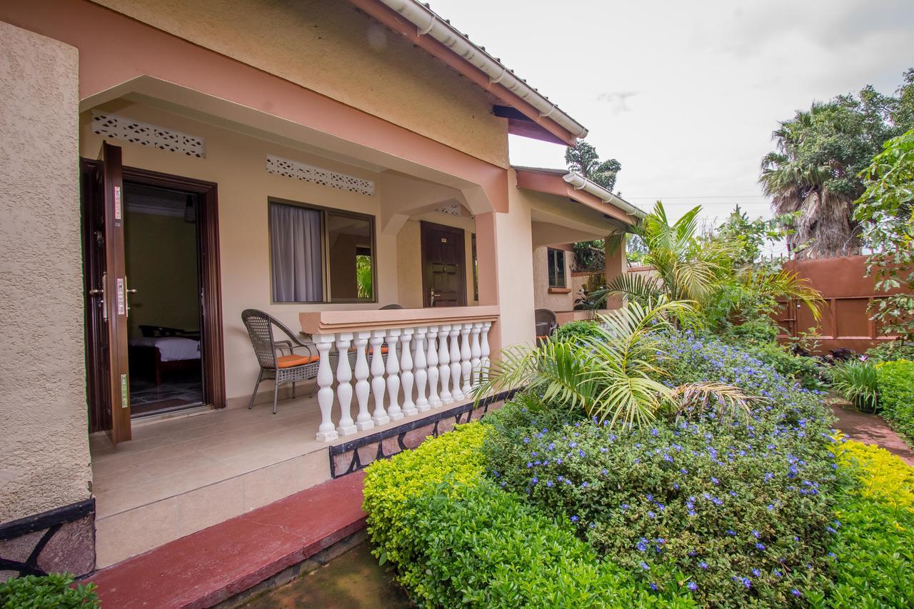 Tuzza Hotel Bushenyi Kültér fotó