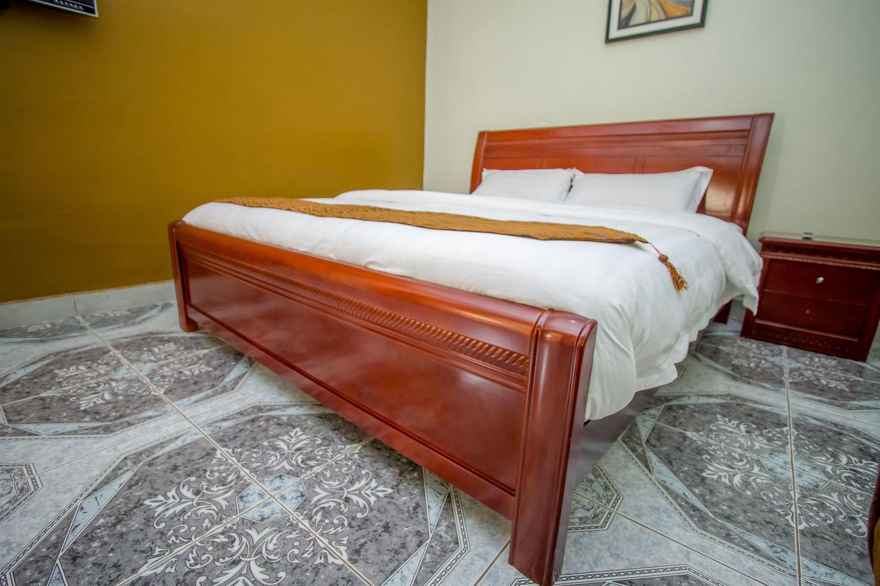 Tuzza Hotel Bushenyi Kültér fotó