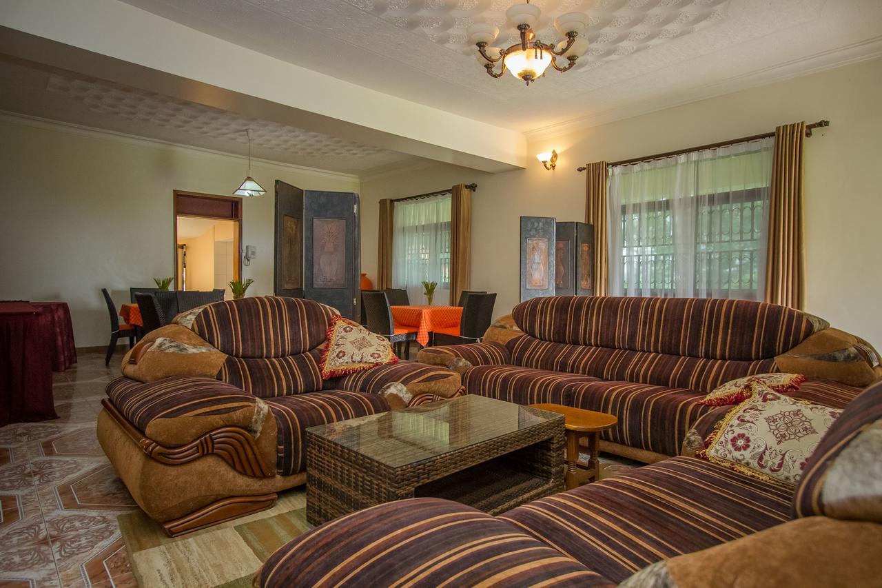 Tuzza Hotel Bushenyi Kültér fotó