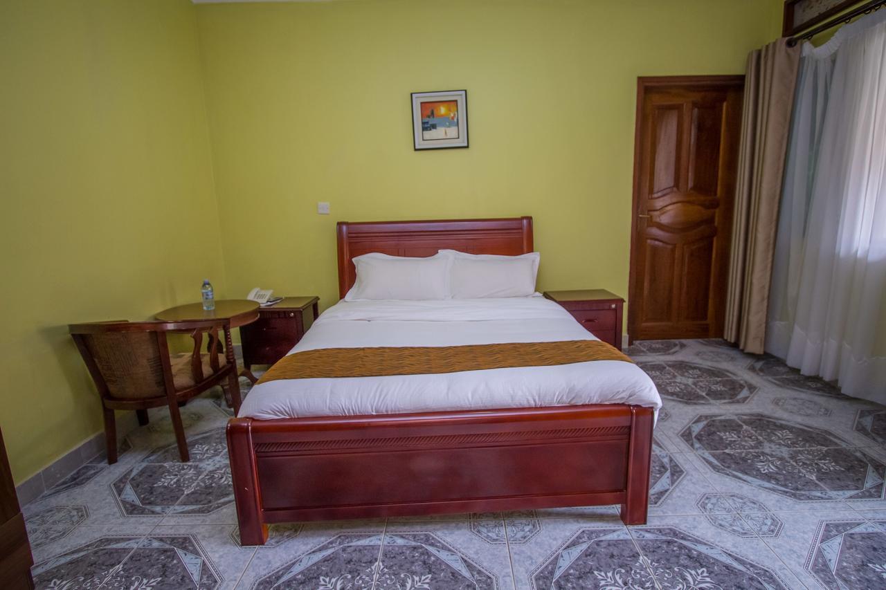 Tuzza Hotel Bushenyi Kültér fotó